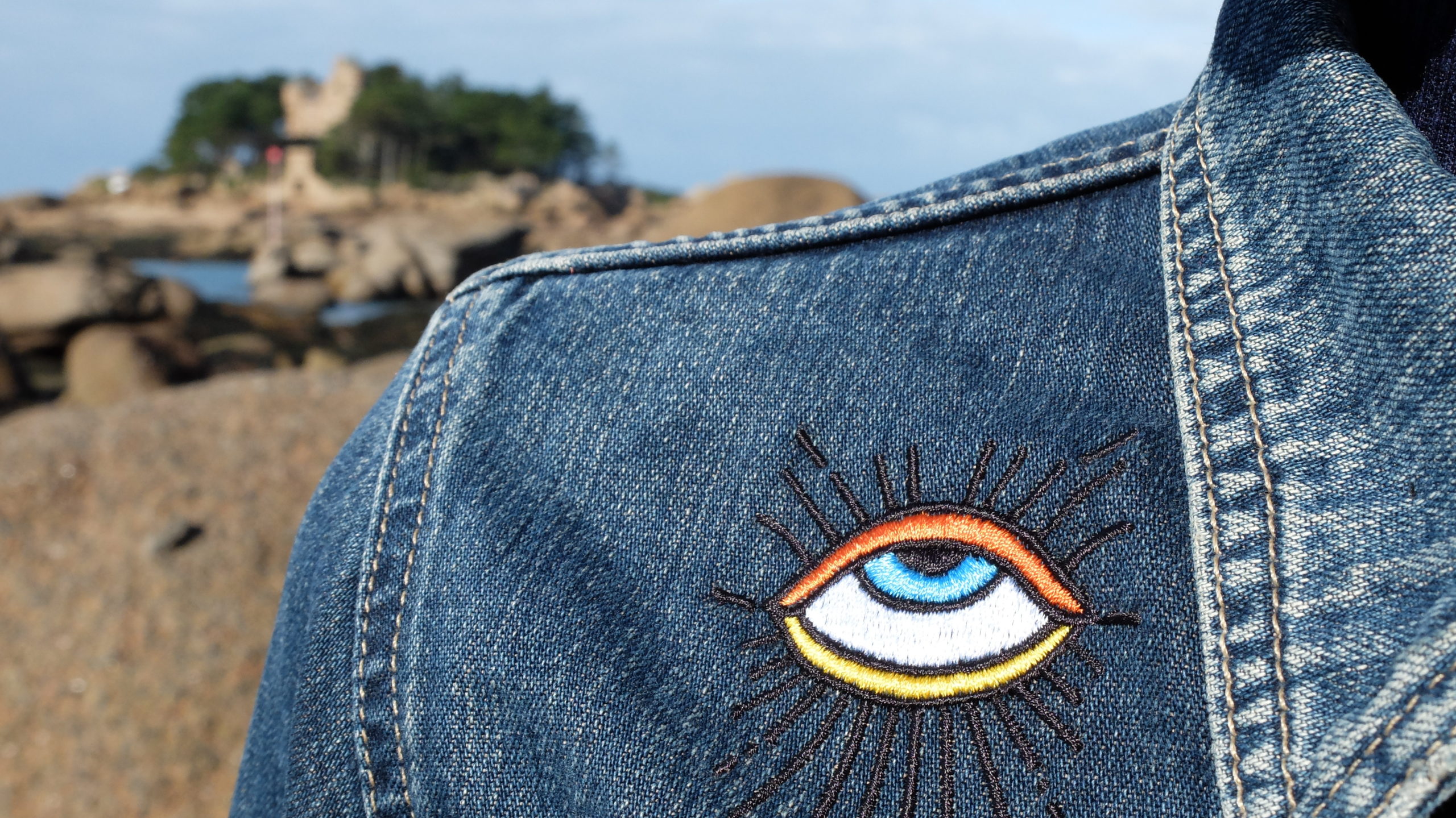 veste vintage en jeans pour femme tatouée avec de la broderie