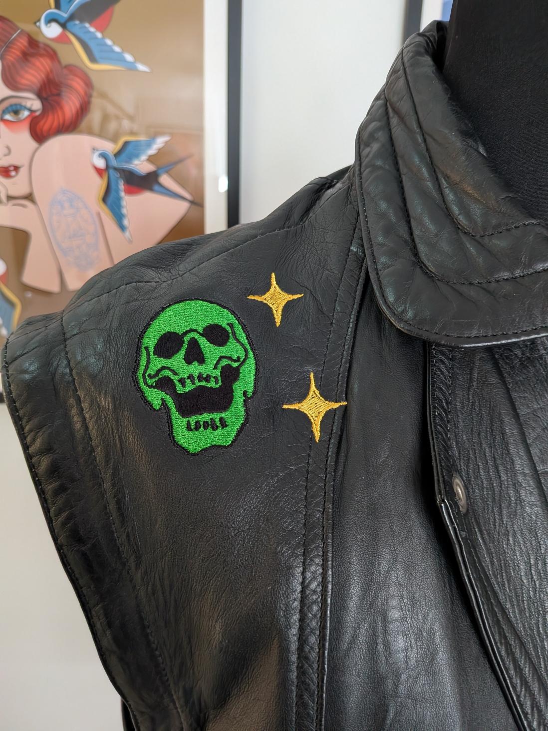 Green skulls : modèle unique veste cuir noir – Image 7