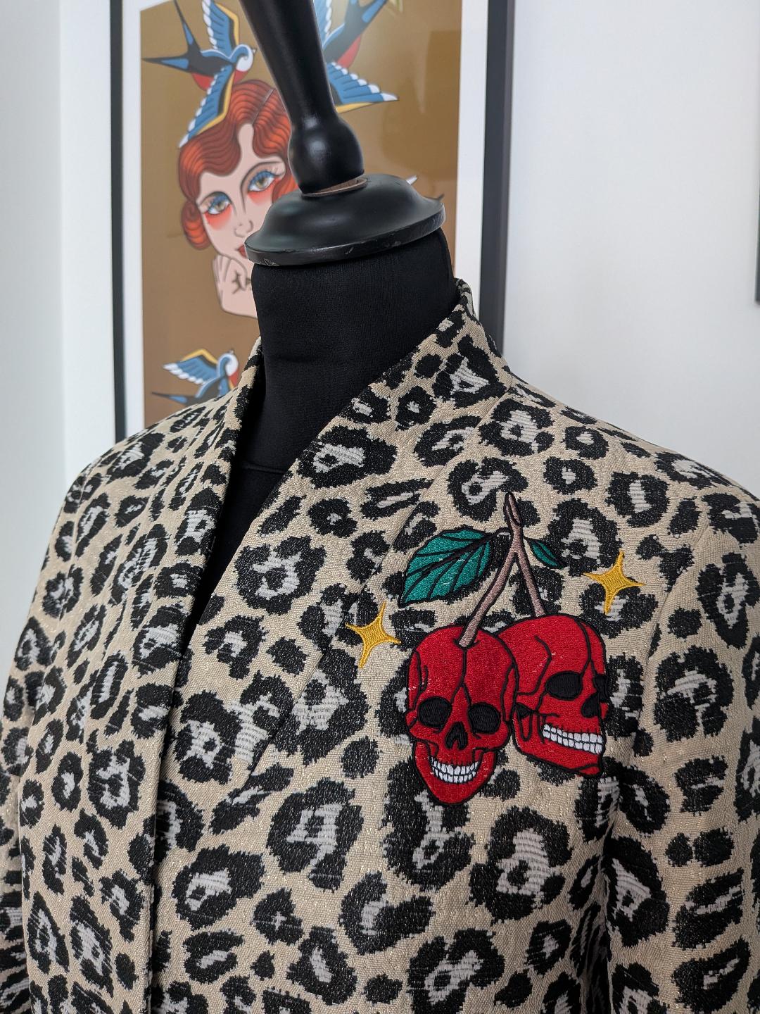 Léopard Cherry Skulls : modèle unique – Image 2