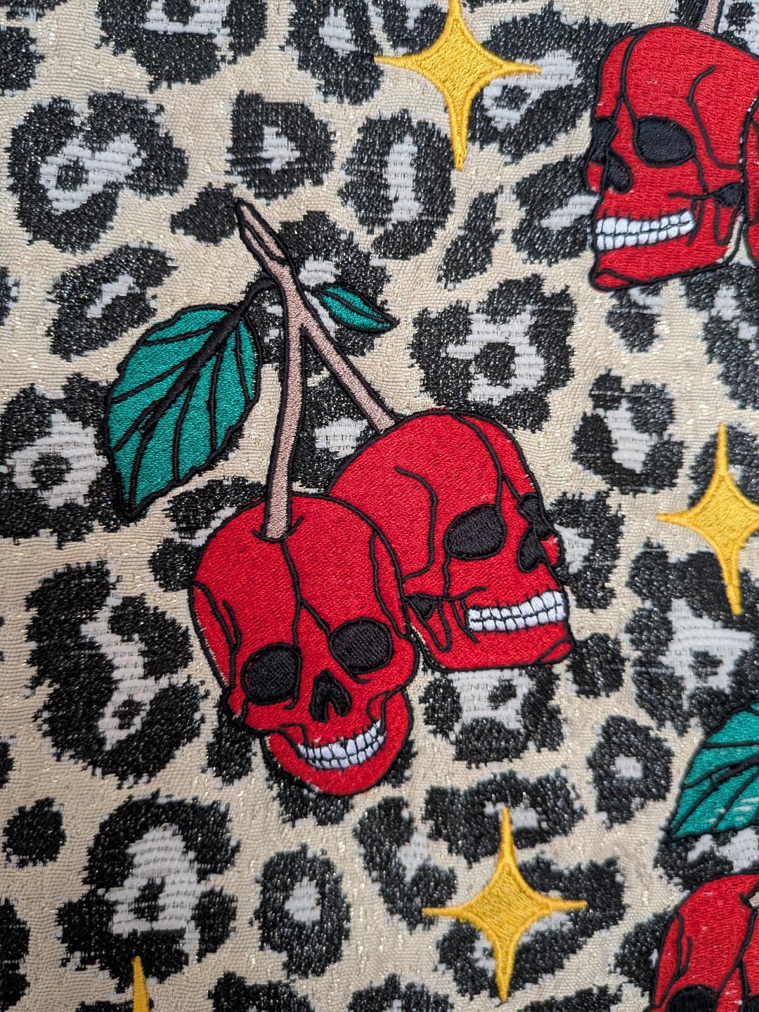 Léopard Cherry Skulls : modèle unique – Image 7